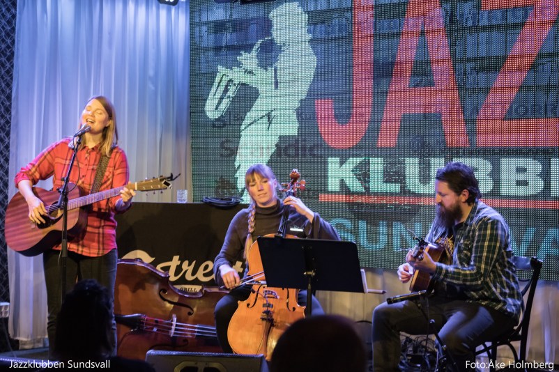 Else Fahlén med vänner